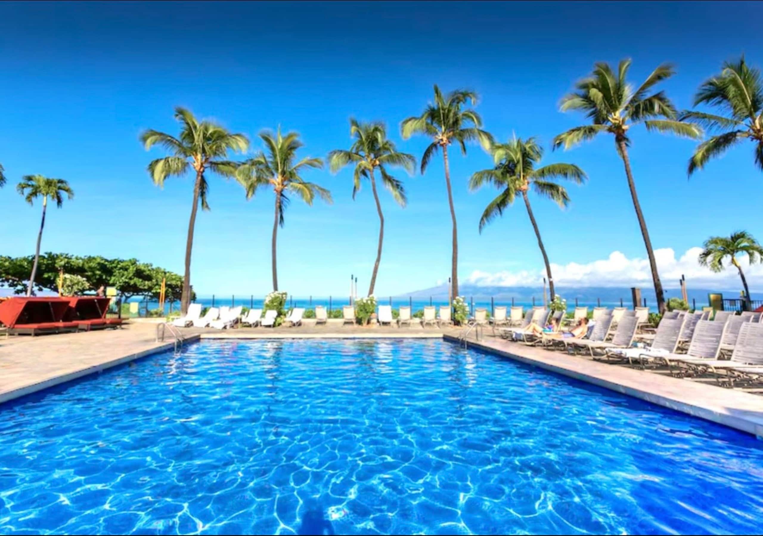 Condo in Lahaina · ★4.83 · Studio · 2 beds · 1 private bath - Image 3