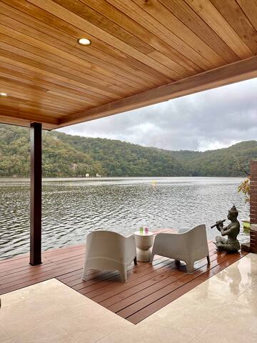 Cottage Point Adults Waterfront Retreat gallery image 2