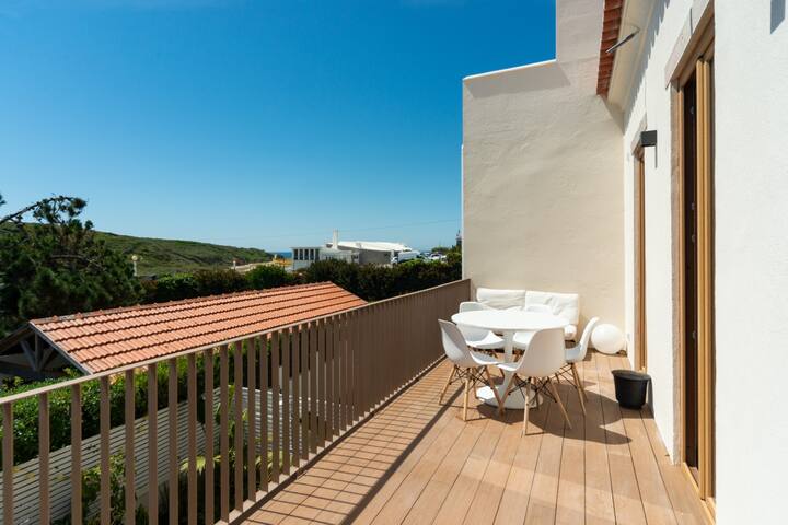 New T4 Sea View 400m from the Beach gallery image 5