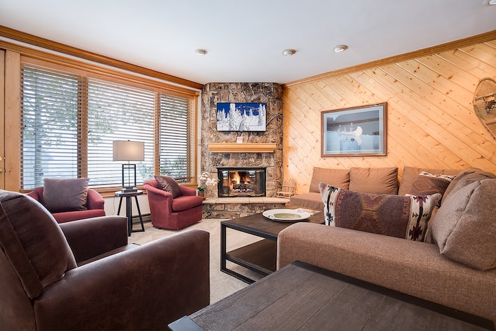 W3533 | Winter Shuttle |Nice View | Walk To Mtn - Steamboat Springs