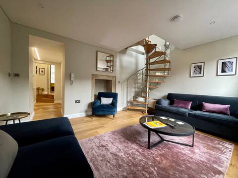 Luxurious Georgian garden flat, breakfast+ parking