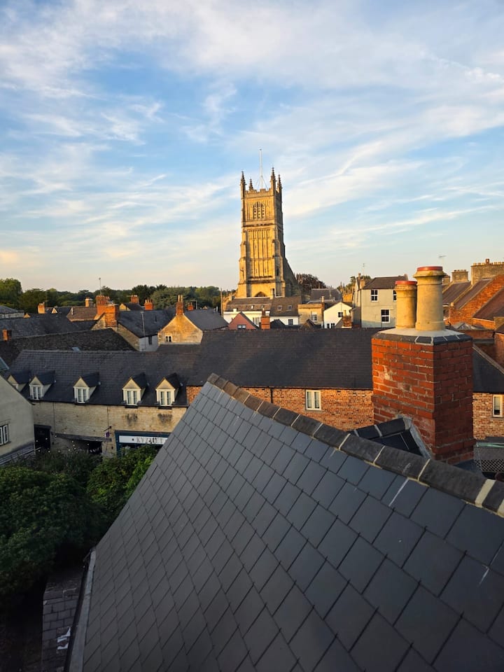 Central Cirencester 4th & 5th Floor. 2 Bedrooms - Cirencester