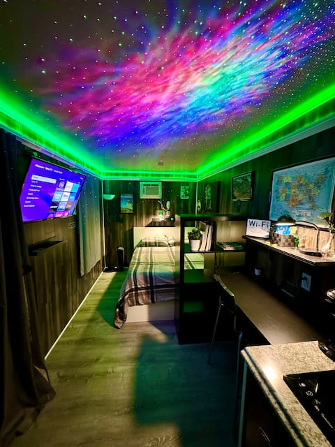 Top performing Airbnb: #1 Cozy Tinyhouse "Route 66" container- private in San Bernardino
