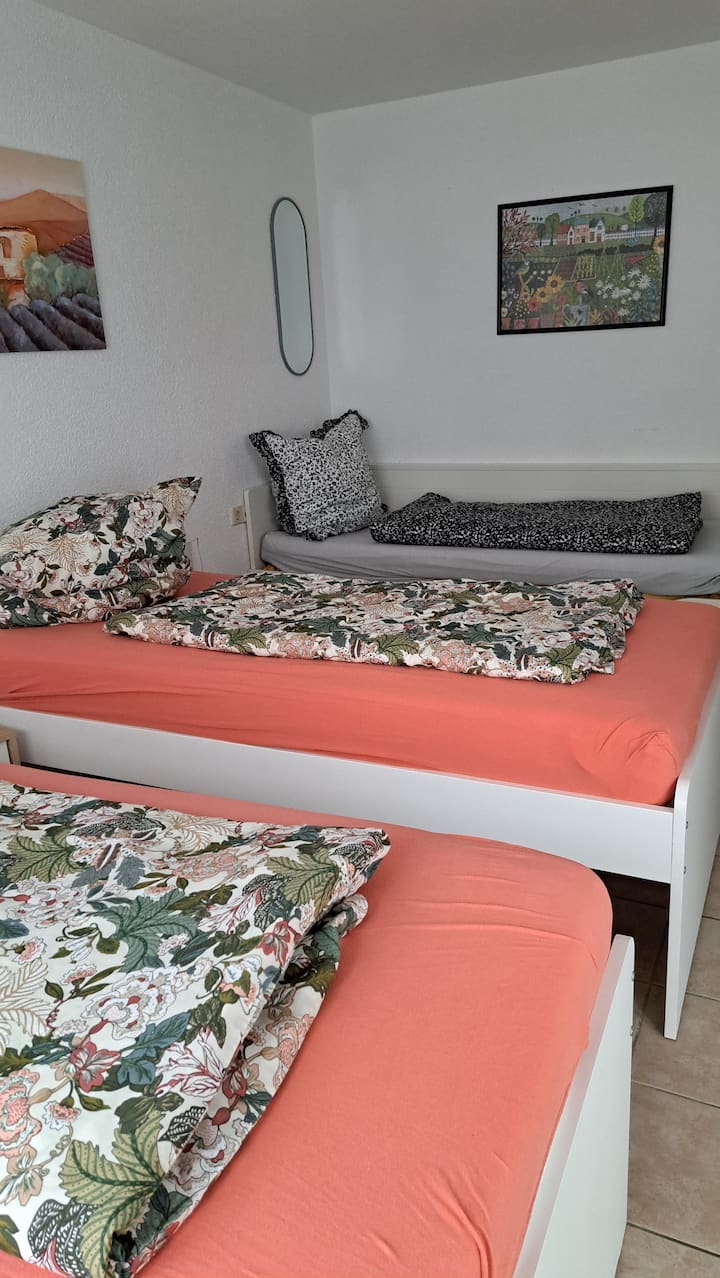 Habitación con 3 camas