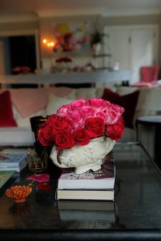 Summit Avenue Luxe Retreat gallery image 4