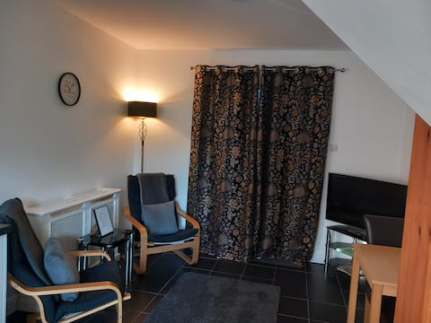 Top performing Airbnb: Restful retreat in Snowdonia. Ideal for couples. in Waunfawr, Caethro