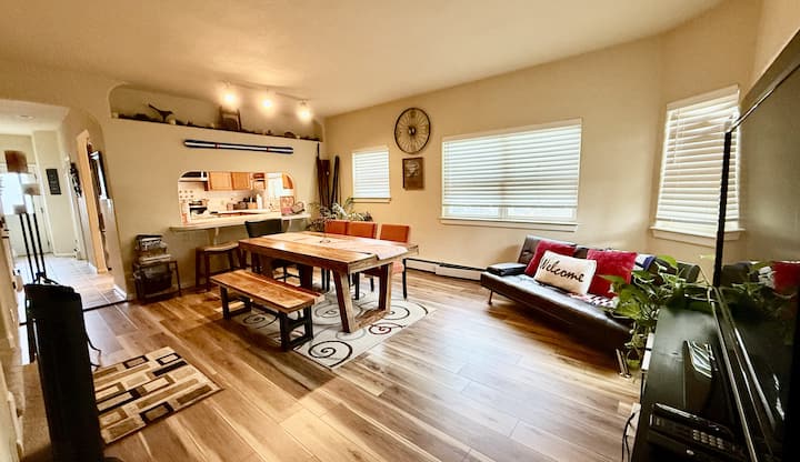 Comfy Home For 10 In The Heart Of Co Attractions! - Colorado Springs
