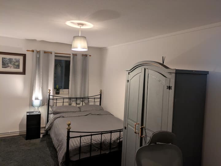Quite Room Only 10mins Walk From Train Station - Northampton