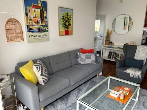 Top performing Airbnb: Sunshine Three in Adelaide
