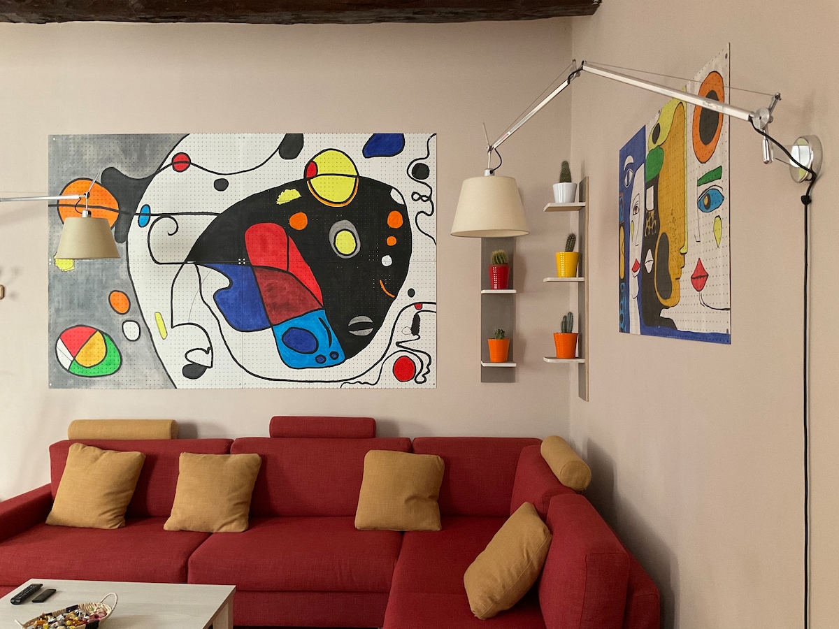 Top Airbnb: Bergamo Alta Suite a few steps from Piazza Vecchia in Bergamo