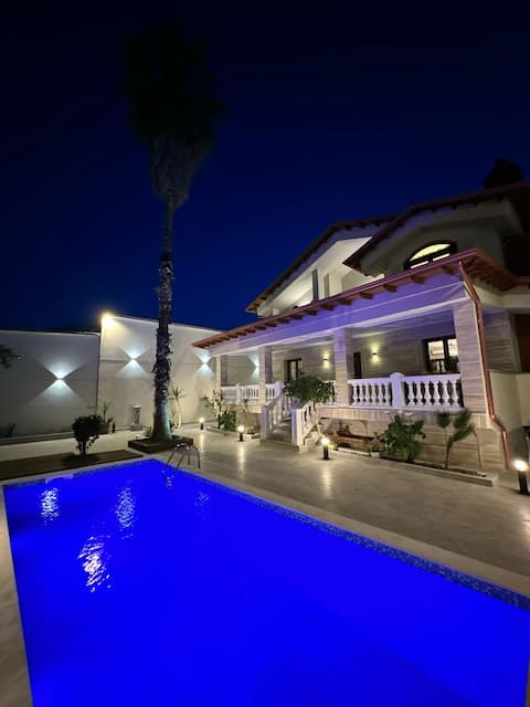 Luxury villa near the lake of Tirana