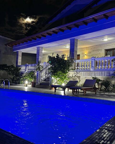 Luxury villa near the lake
