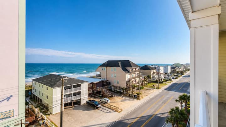 Luxurious 6br Oceanview Condo W/ Pool & Hot Tub - South Carolina