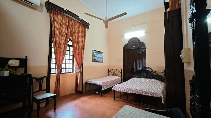 Bedroom 1 image 1
