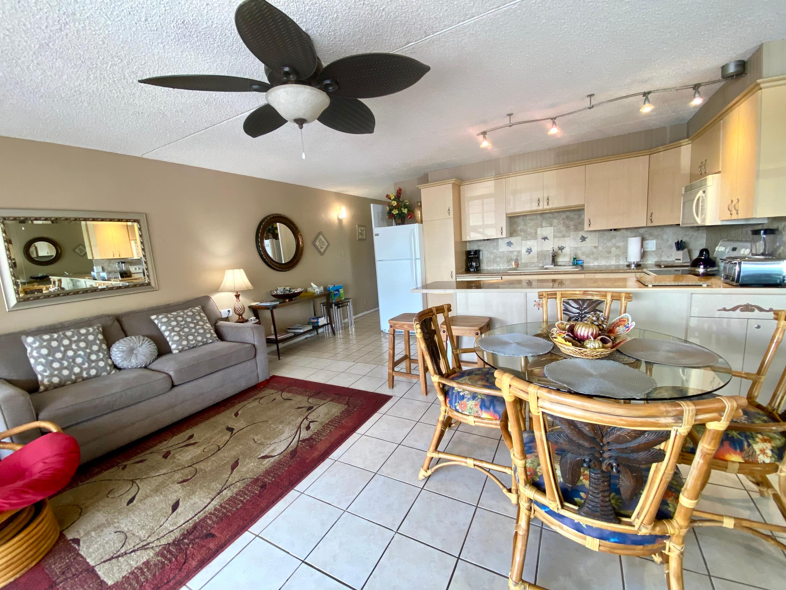 Condo in Kihei · ★4.88 · 1 bedroom · 3 beds · 1 private bath - Image 7