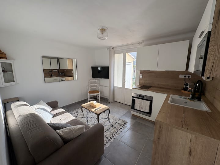 Appartement Calme, Rénové, éQuipé, Coté Jardin - ibis budget Nimes Caissargues