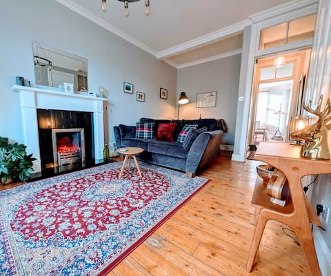 Successful Airbnb property: Cosy, comfy & quiet flat by The Meadows in Southside & Newington