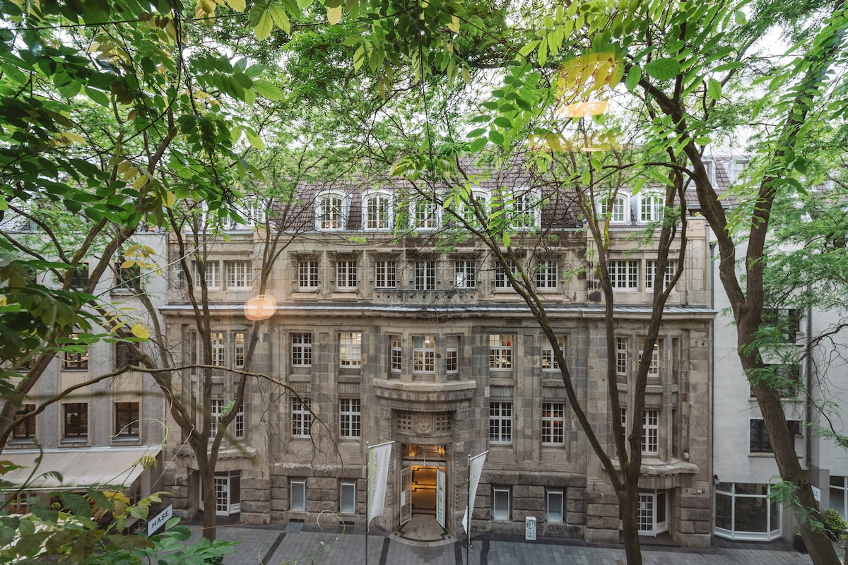 Beautiful apartment in the center of Cologne