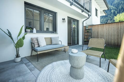 Top Airbnb: Design Apartment with Fenced Garden&Sauna in Neustift Im Stubaital