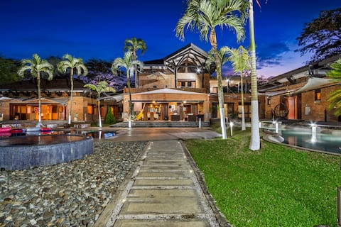 Luxury Mansion 16ppl · Chef Included · In Cali