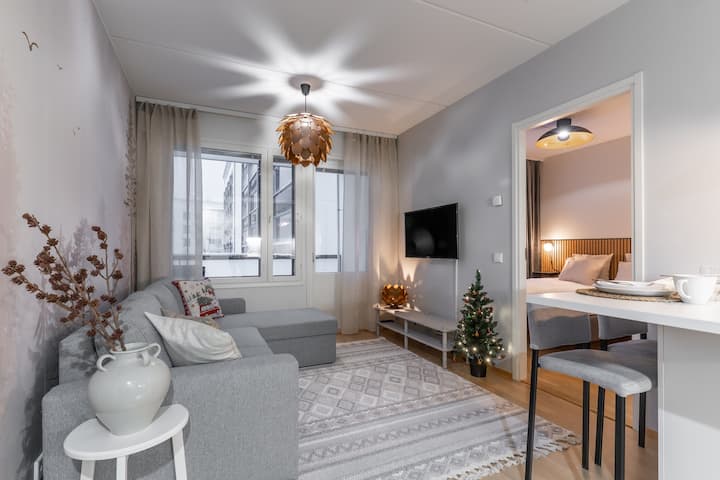 Scandi Forest Flat Across From The Train Station - Rovaniemi