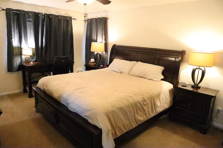 Primary Bedroom With Private Bath & Walkin Closets - Thornton, CO