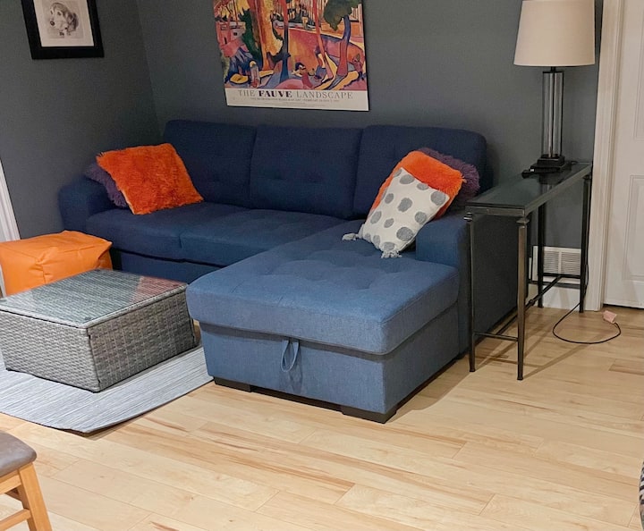 Novi kauč na razvlačenje koji se može pretvoriti u bračni krevet