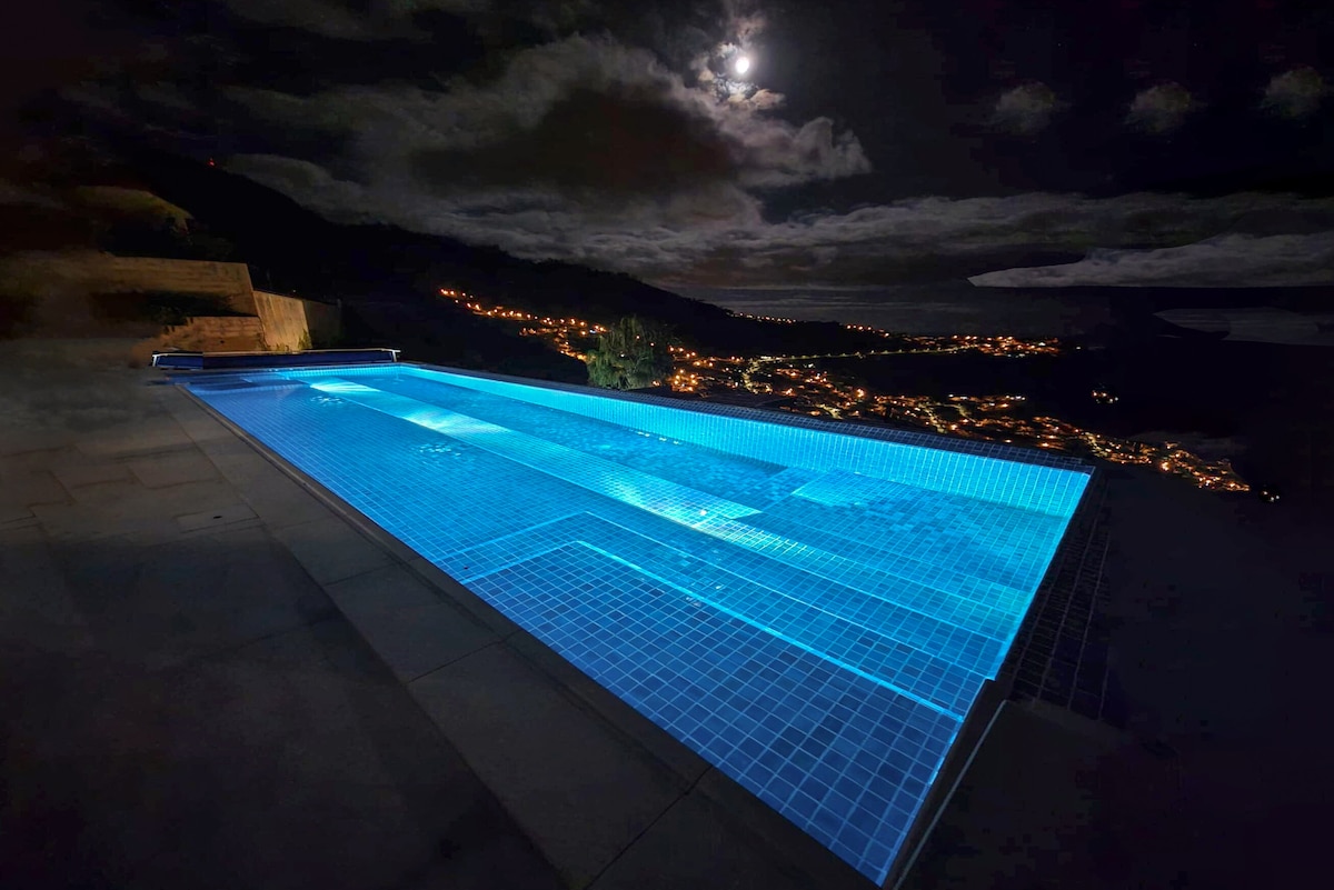 Villa Oliveira — view 2