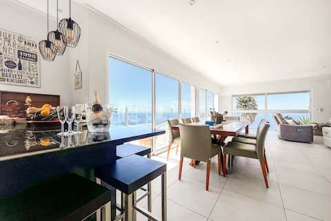 Top Airbnb: Villa Acacia- Spectacular Ocean view & heated pool in Arco Da Calheta