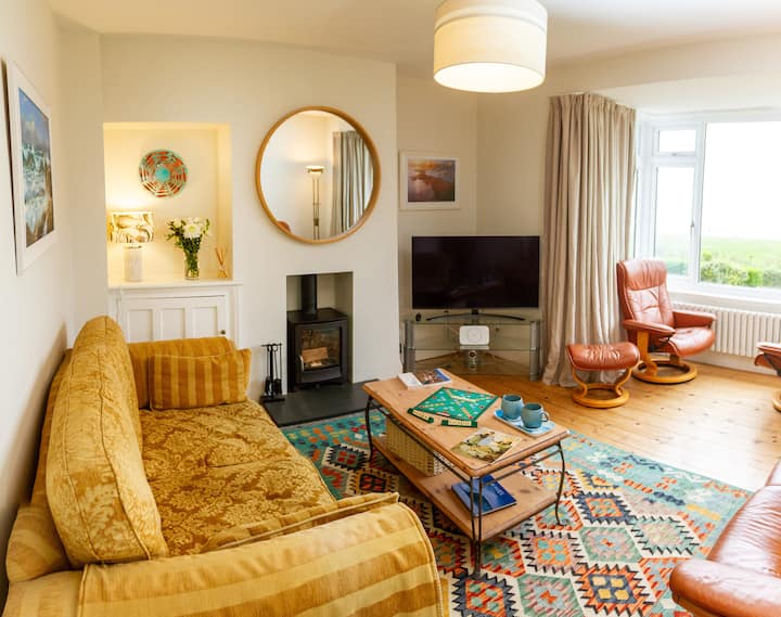Family Beachhouse  In Newlyn Town Opposite Beach - Marazion