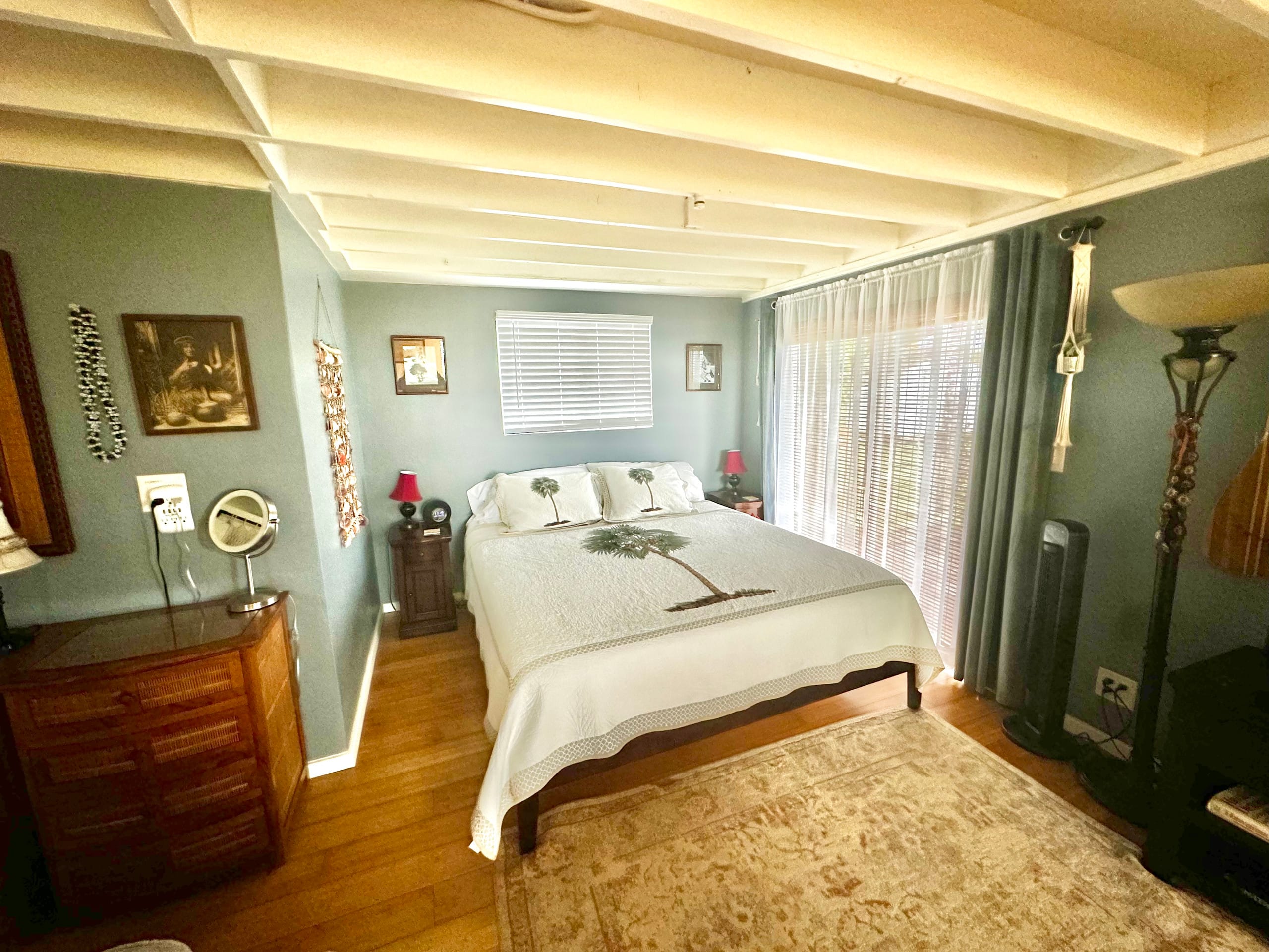 Spectacular Ocean Views • Private Studio• King Bed - Image 16