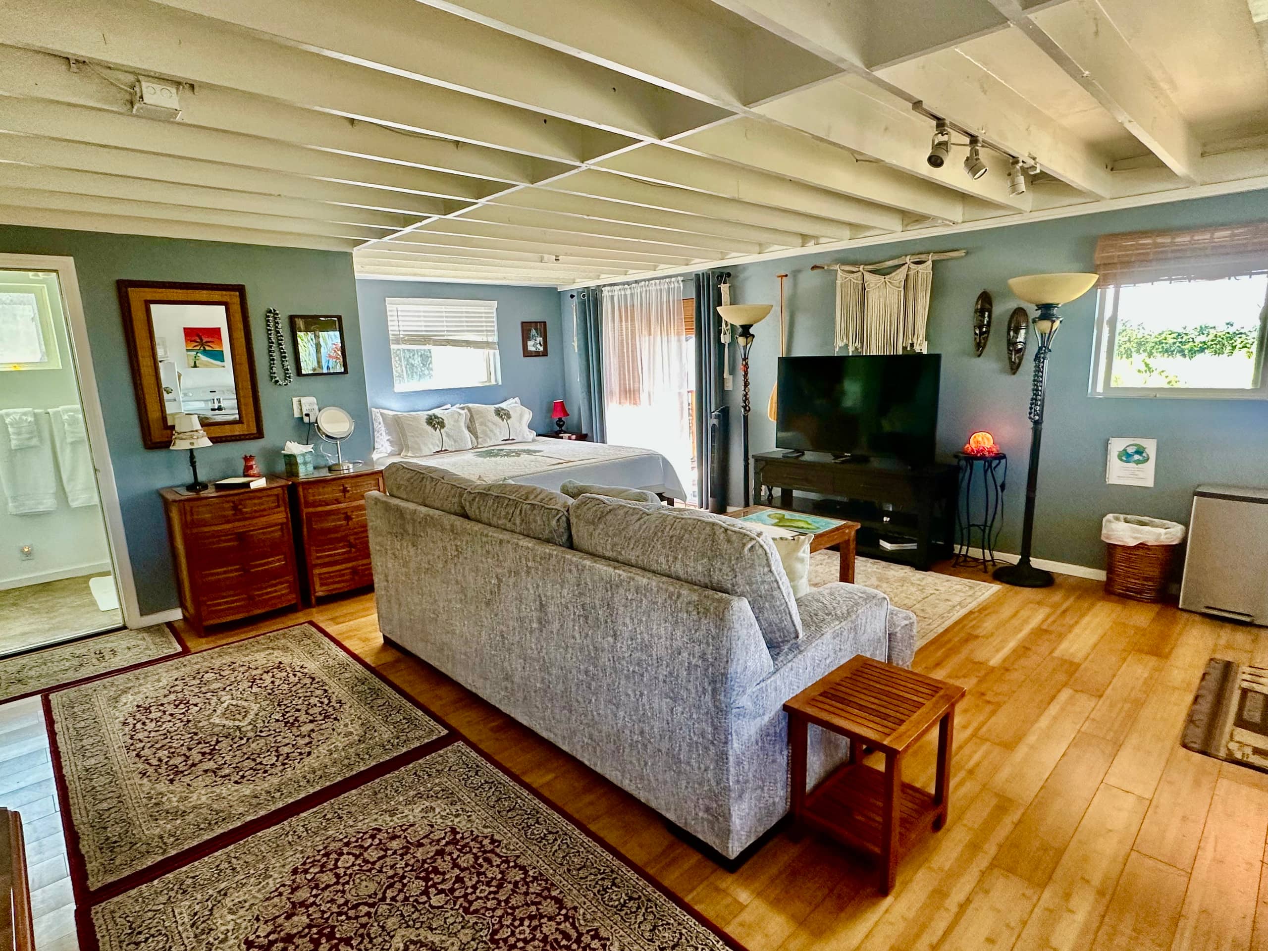 Spectacular Ocean Views • Private Studio• King Bed - Image 2