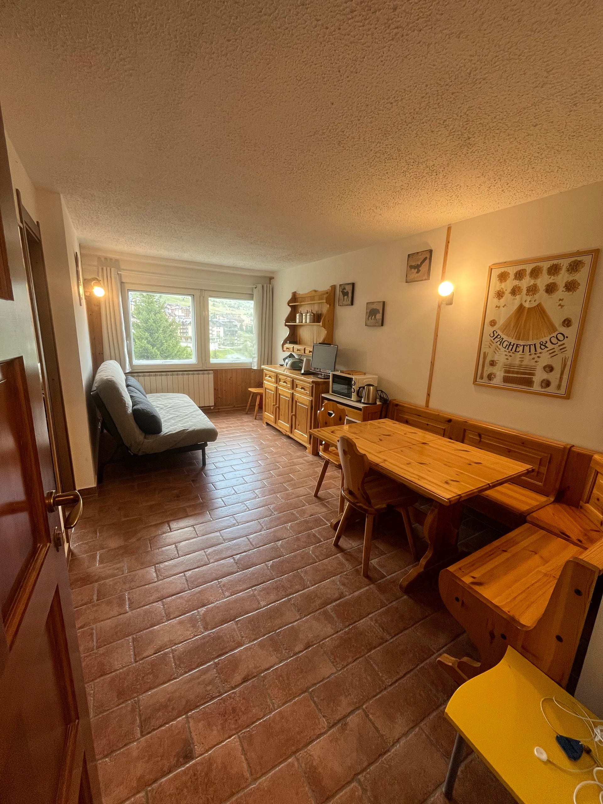 Tonale. Two-room apartment with a view 250 meters from the slopes!!