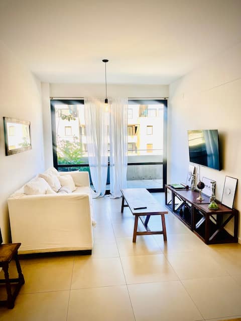 Las Liebres Private Neighborhood 2 bedrooms. Lots of light