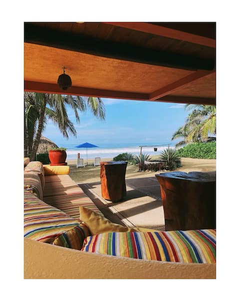 Popular Airbnb listing: Casa Capichocho - Dream on the beach - Beachfront in El Coacoyul