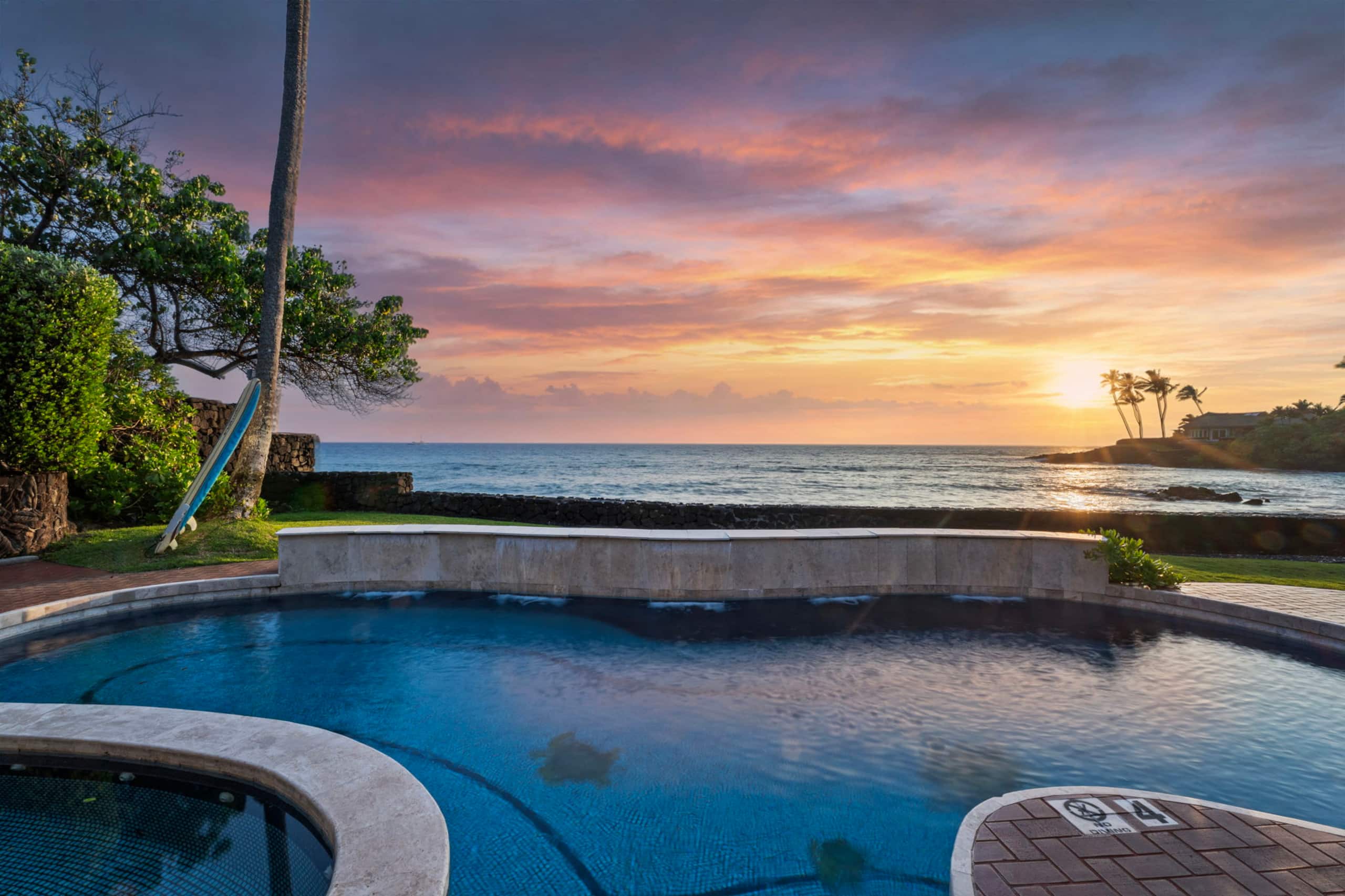 Home in Kailua-Kona · ★4.94 · 5 bedrooms · 11 beds · 6 baths - Image 69