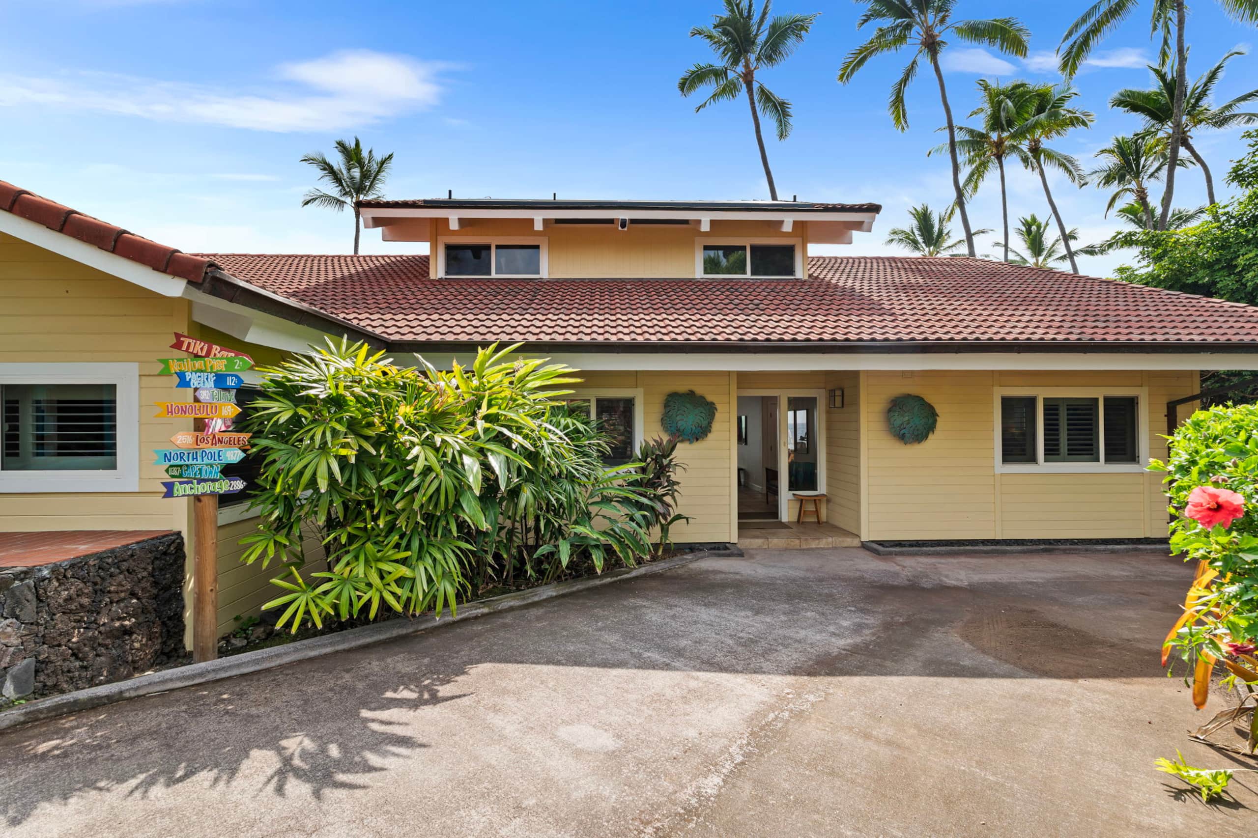 Home in Kailua-Kona · ★4.94 · 5 bedrooms · 11 beds · 6 baths - Image 62