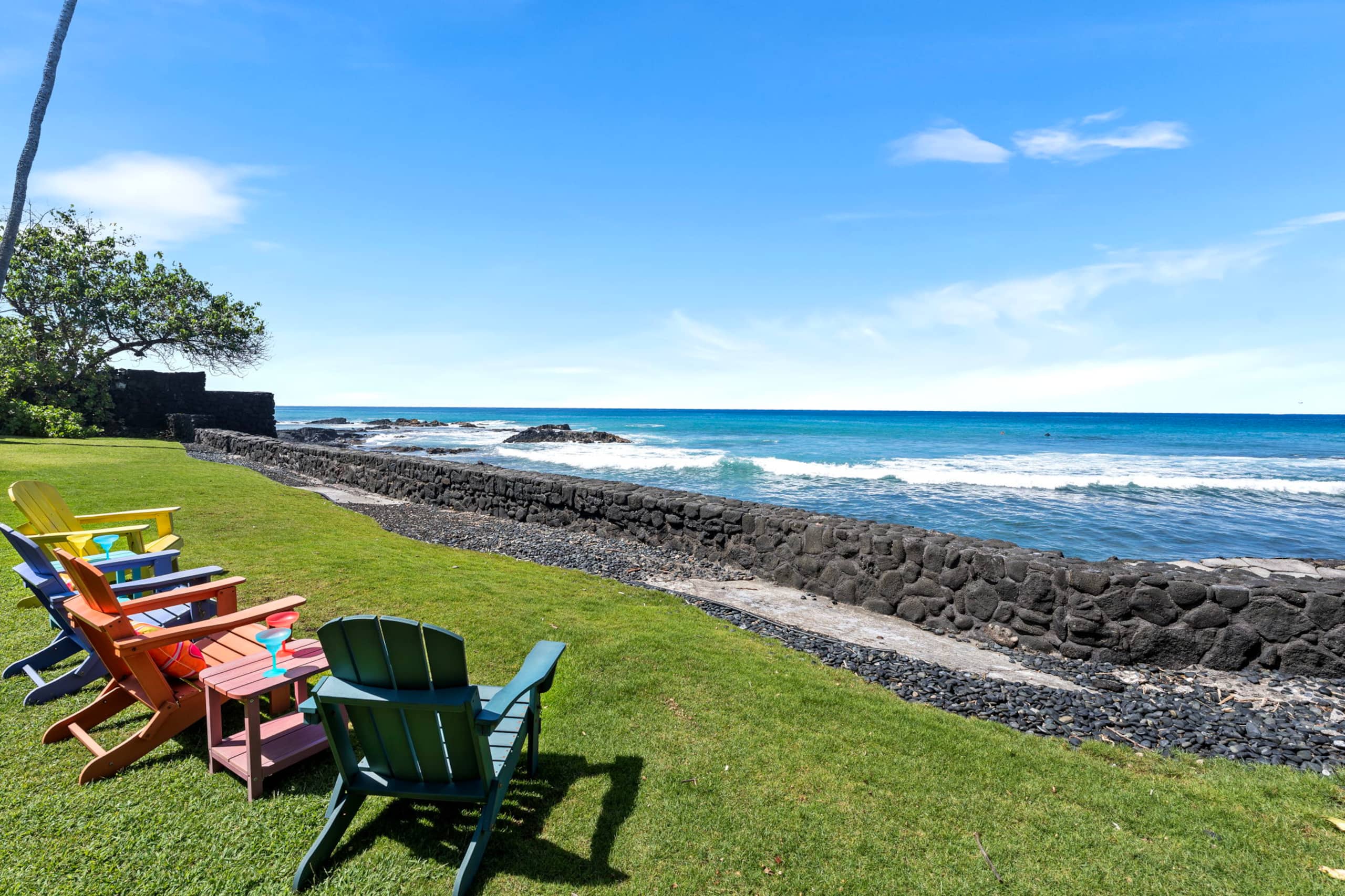 Home in Kailua-Kona · ★4.94 · 5 bedrooms · 11 beds · 6 baths - Image 61