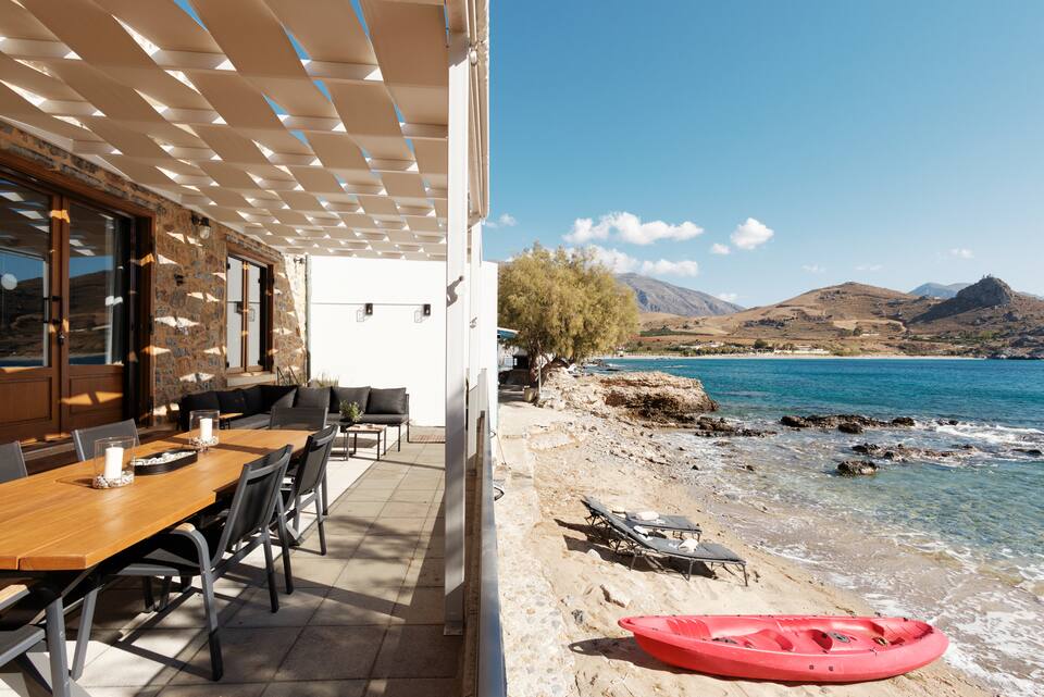 A stone house on Palaio Damnoni beach, Damnoni, Crete, Greece, photo 4 of 10