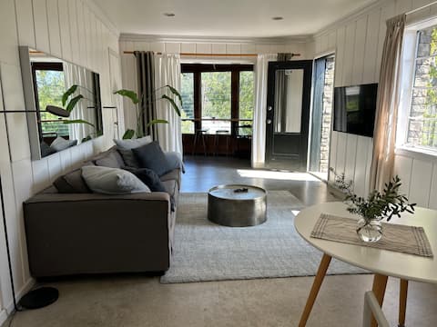 Successful Airbnb property: Hillside Serenity in Los Feliz