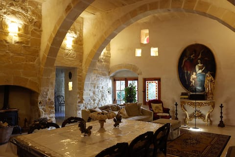 Charming Historic Townhouse in the Heart of Malta