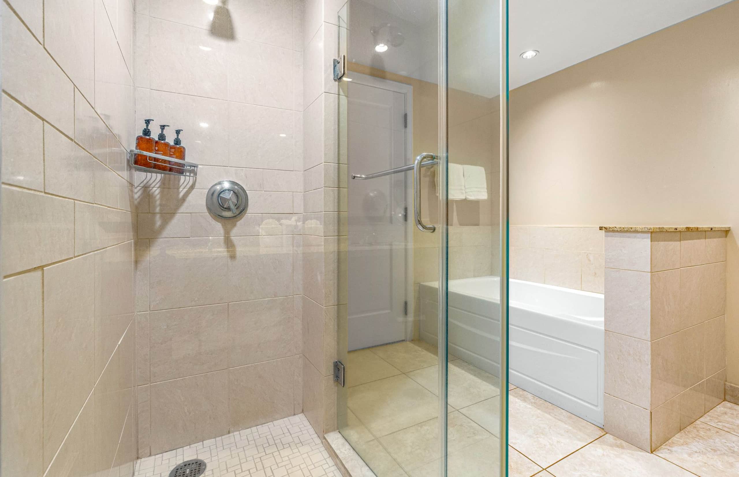 Condo in Lahaina · ★4.97 · 2 bedrooms · 2 beds · 2 baths - Image 30