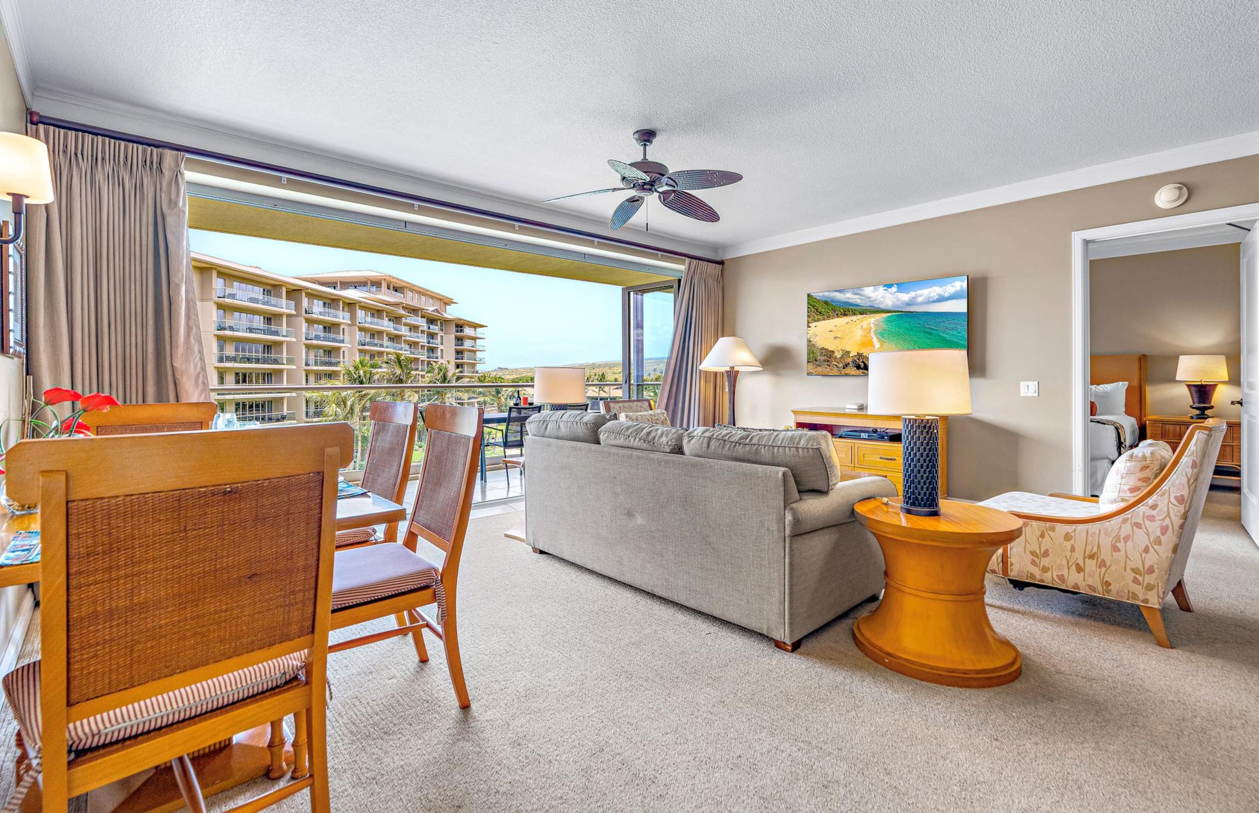 Condo in Lahaina · ★4.97 · 2 bedrooms · 2 beds · 2 baths - Image 17