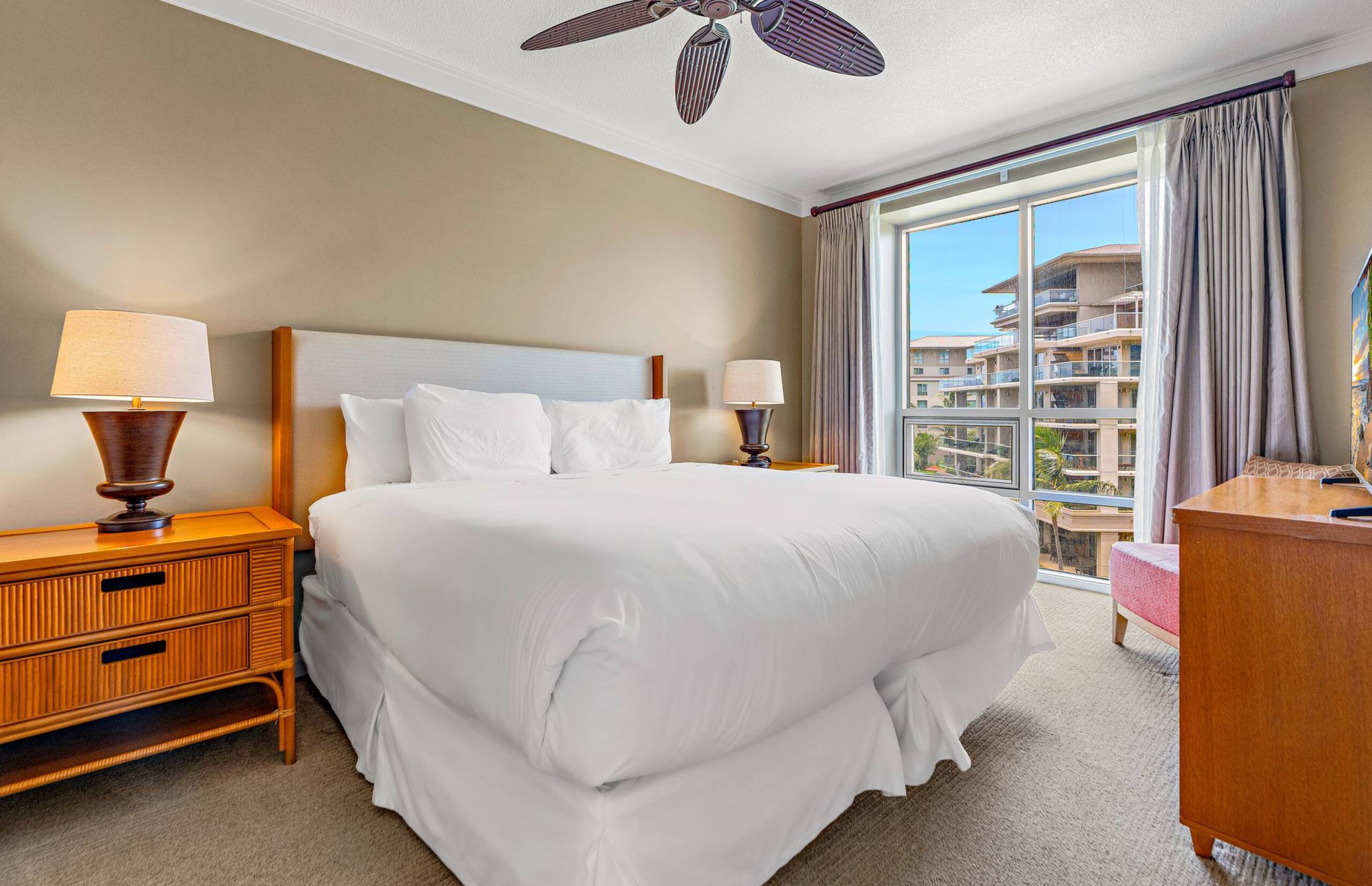 Condo in Lahaina · ★4.97 · 2 bedrooms · 2 beds · 2 baths - Image 25