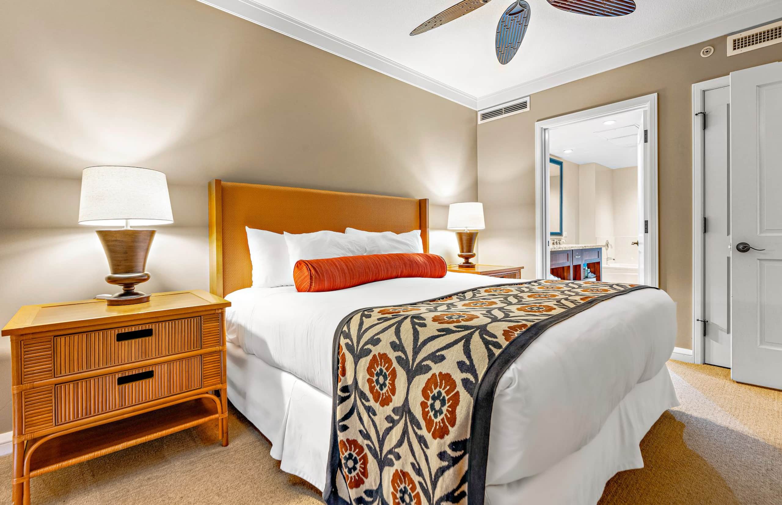 Condo in Lahaina · ★4.97 · 2 bedrooms · 2 beds · 2 baths - Image 21