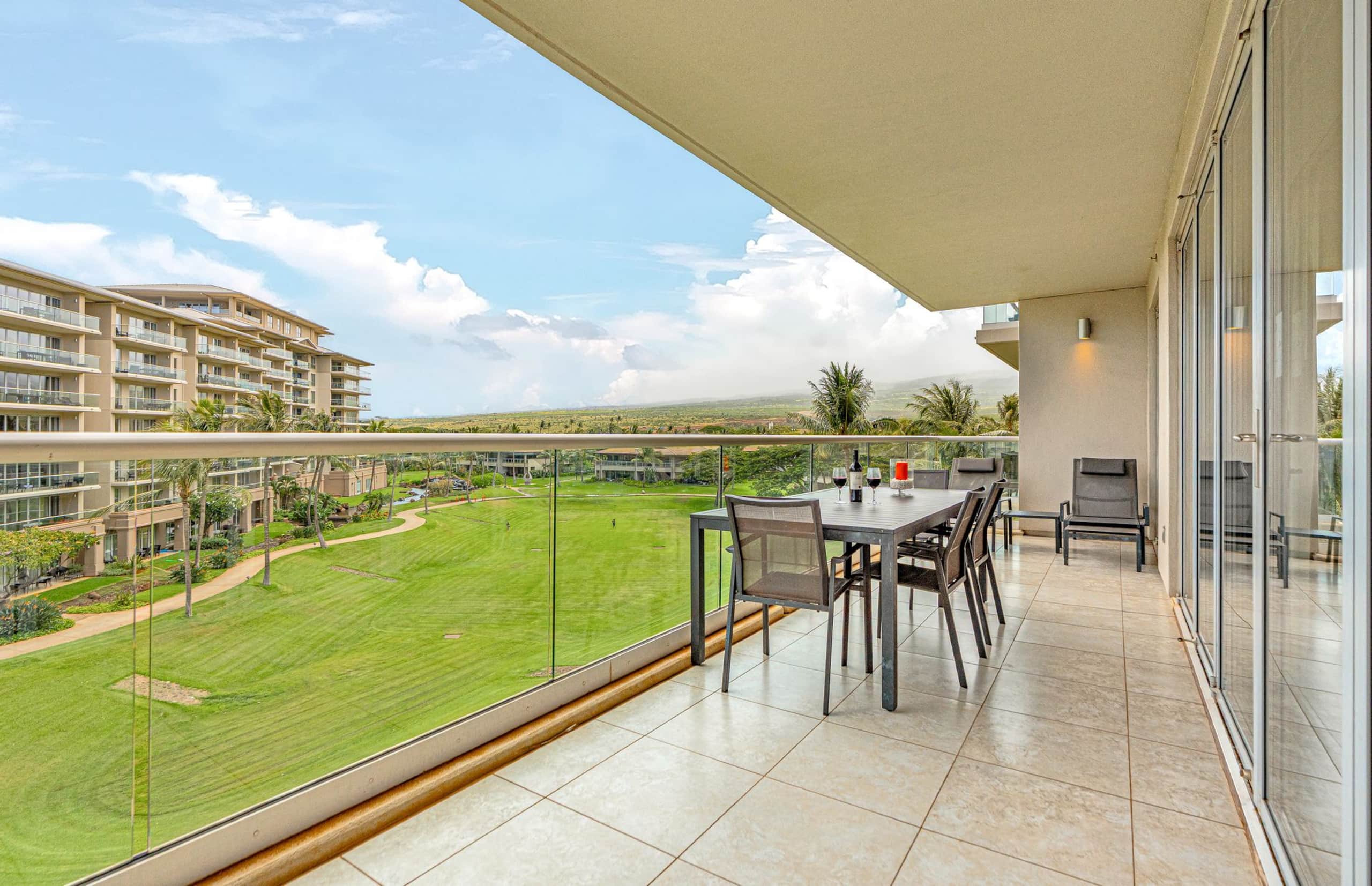 Condo in Lahaina · ★4.97 · 2 bedrooms · 2 beds · 2 baths - Image 7