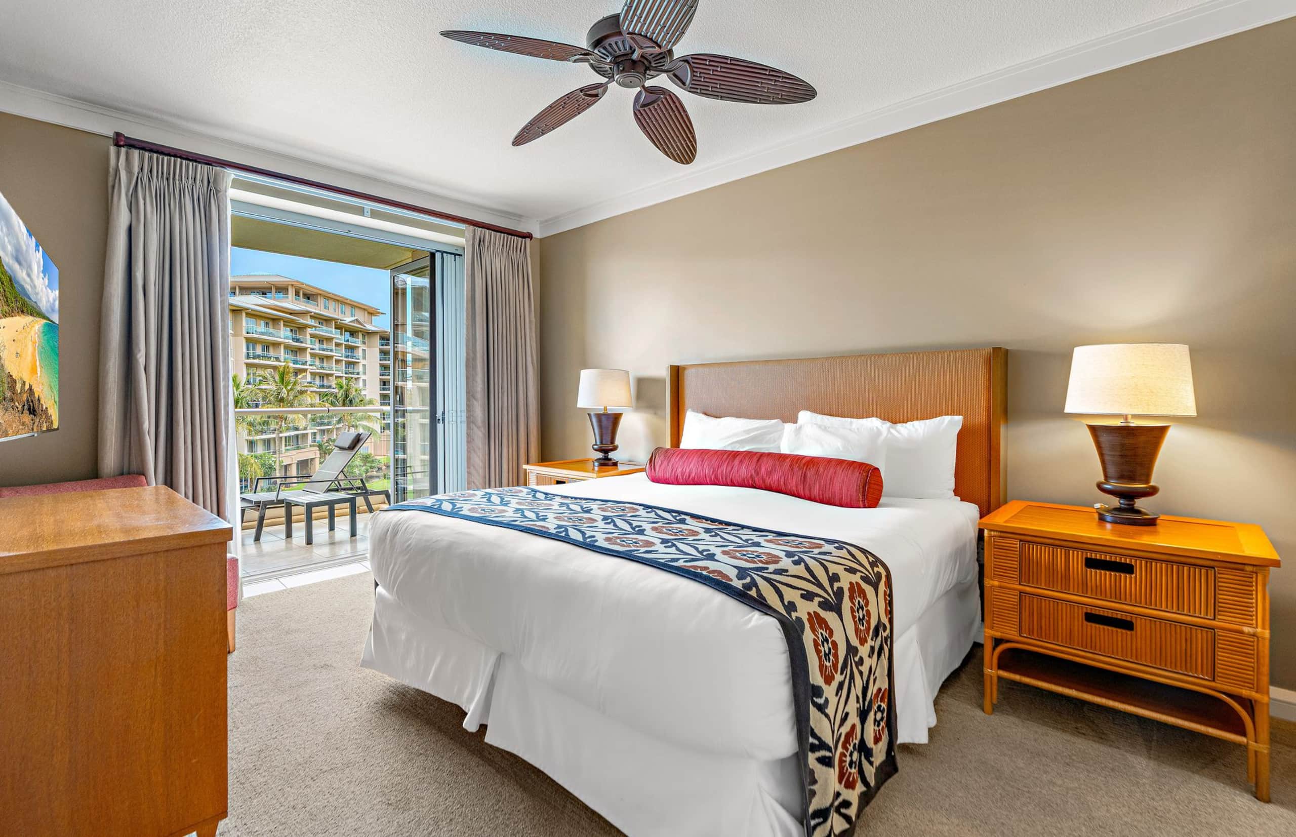 Condo in Lahaina · ★4.97 · 2 bedrooms · 2 beds · 2 baths - Image 18