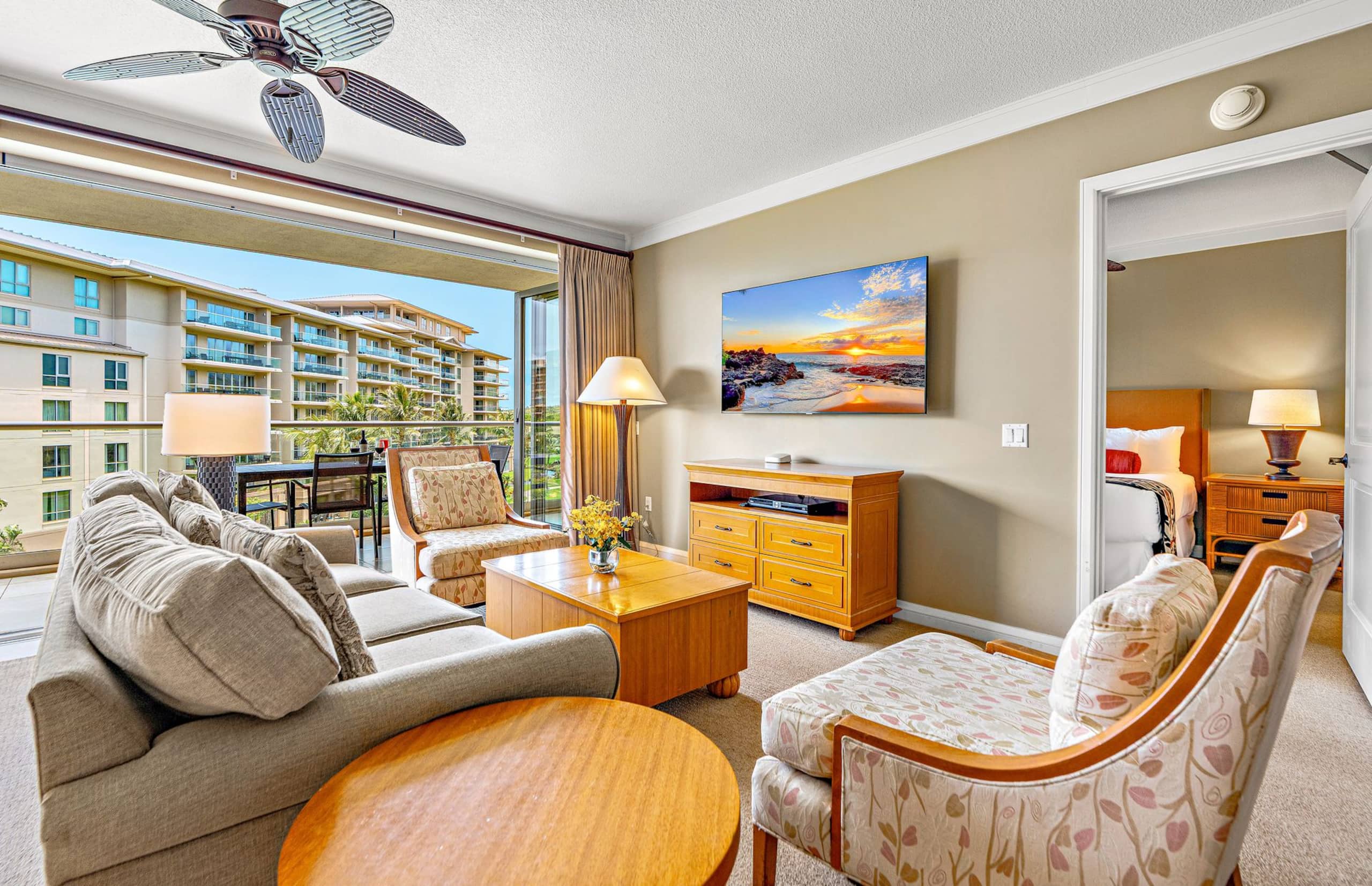 Condo in Lahaina · ★4.97 · 2 bedrooms · 2 beds · 2 baths - Image 8