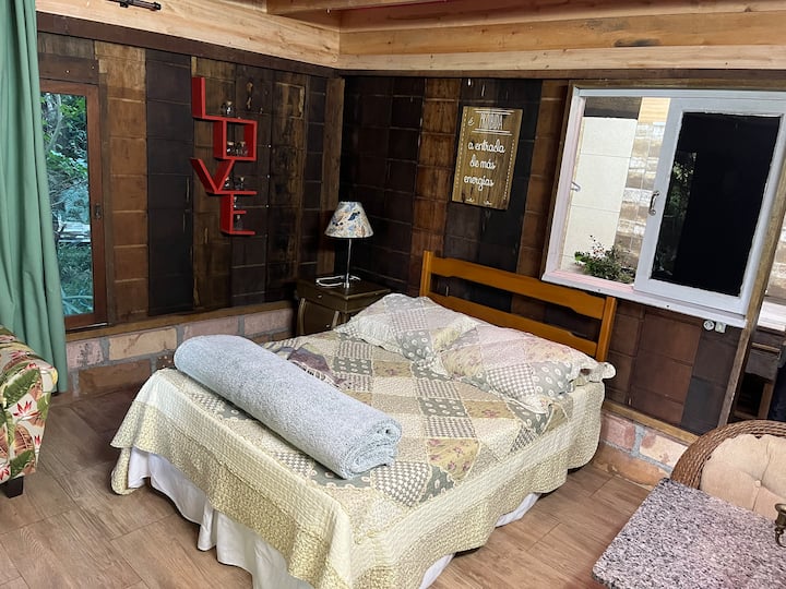 Მიწისზედა ოთახი 