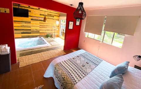 Top Airbnb: Private apartment with a heated pool and Jacuzzi in Playa Hermosa